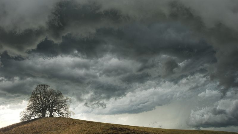 Prognoza meteo ANM, 5 - 7 mai 2022. Vremea în următoarele 3 zile. Vezi unde sunt anunțate ploi torențiale și vijelii