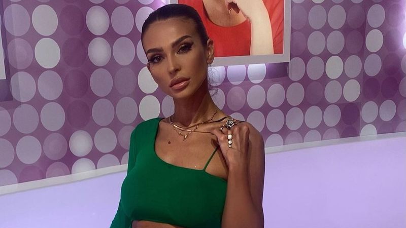 Cântăreața Francisca, prinsă în mijlocul unei nunți care s-a lăsat cu bătaie
