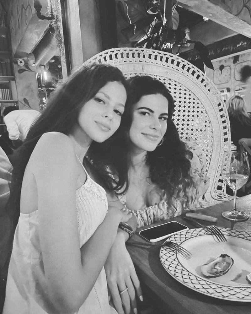 Rita Mureșan, imagine de colecție cu cele două fiice ale sale. Cât de mari și frumoase au crescut Gloria și Rebeca