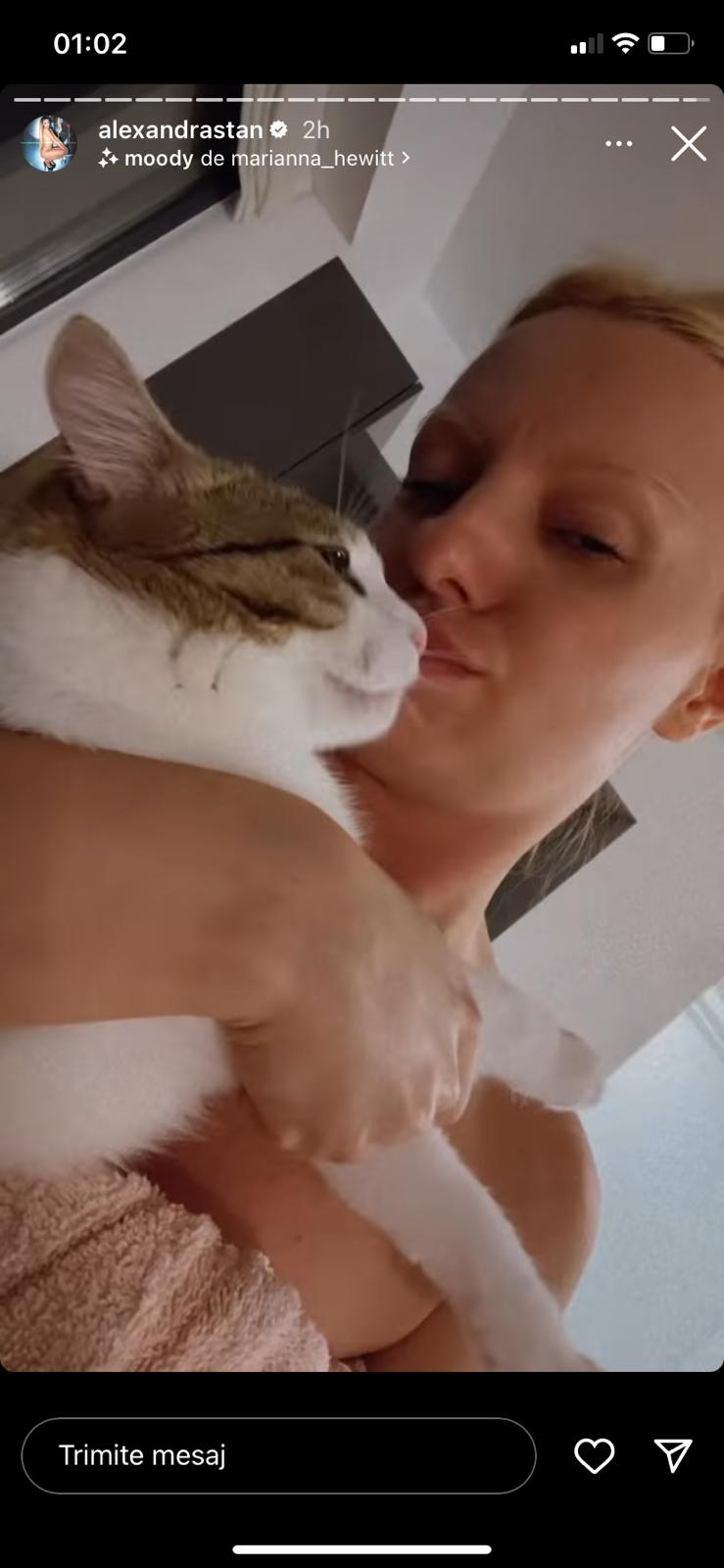 Adevărata față a Alexandrei Stan, fără pic de machiaj. Pe scenă arată demențial, dar acum realitatea e alta