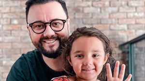 Cătălin Măruță, „umilit” de propria fiică, după ce fanii au făcut poze doar cu ea! Prezentatorul și-a ieșit din minți: „Hai, mă, dispari” Cătălin Măruță, „umilit” de propria fiică, după ce fanii au făcut poze doar cu ea! Prezentatorul și-a ieșit din minți: „Hai, mă, dispari”