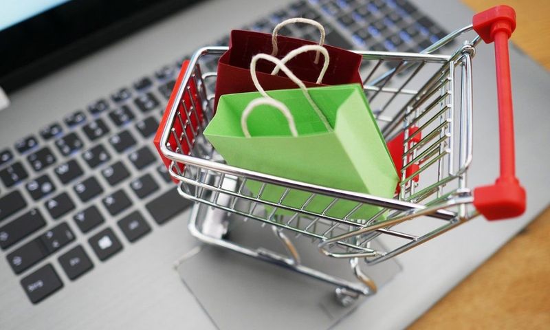 Ce poți cumpăra cu voucherele de 50 de euro în supermarketurile din România. Lista alimentelor care se încadrează în cei 250 de lei | EXCLUSIV