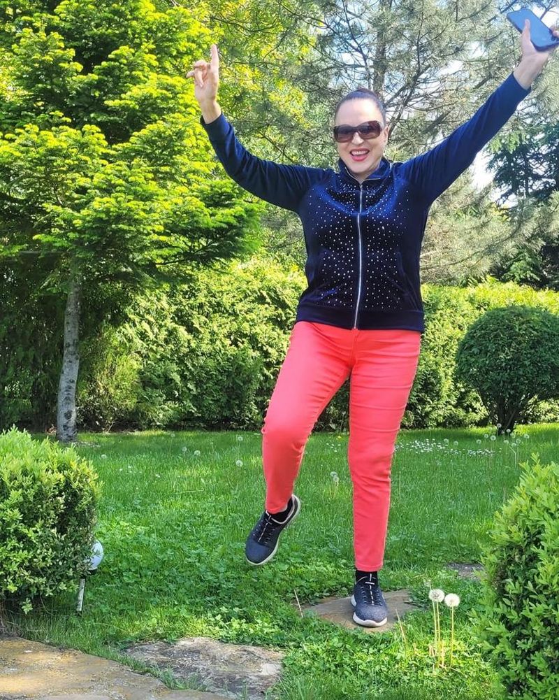 „Tânără și neastâmpărată” Maria Dragomiroiu, ipostaza rară în care s-a fotografiat! Artista a renunțat la costumul popular