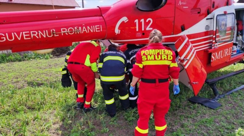 O fetiță de 8 ani a murit, după ce a fost spulberată pe trecerea de pietoni, în Prahova! La volanul autoturismului se afla șeful AJVPS din județ