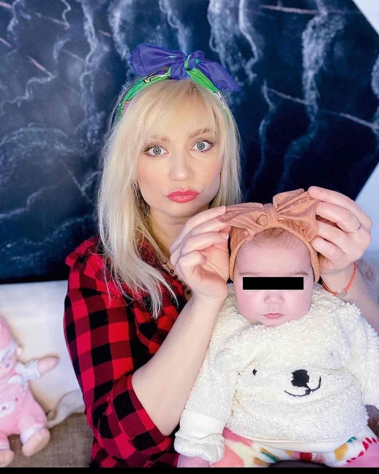 Ce se &icirc;nt&acirc;mplă &icirc;n familia Cristinei Cioran, cu puțin timp &icirc;nainte de botezul fiicei ei? Vedeta, la un pas să am&acirc;ne fericitul eveniment