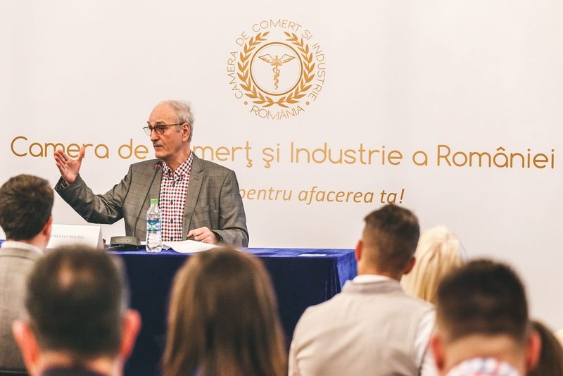 Cum afectează problemele de aprovizionare din China și criza semiconductoarelor creșterea de prețuri anul acesta Aurelian Dochia, economist