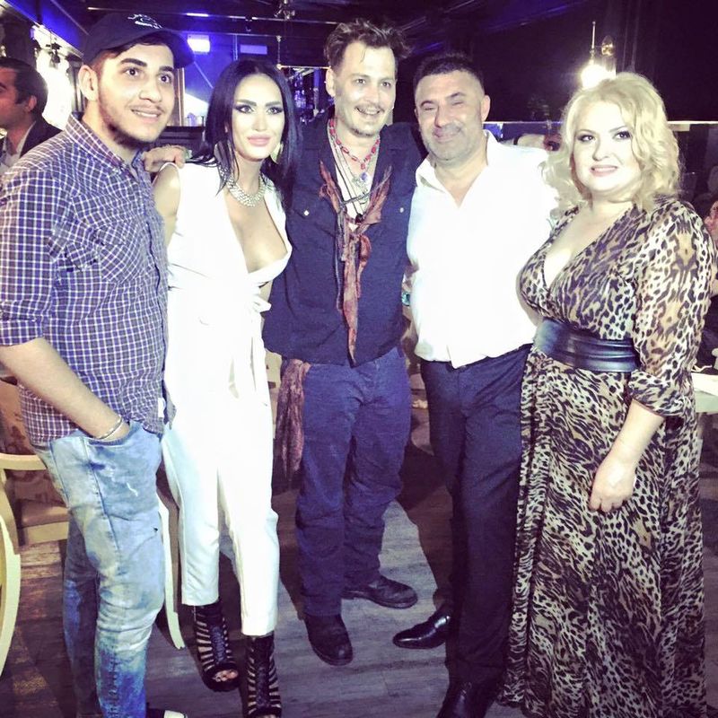 Clejanii visează la o colaborare cu o legendă a rockului. Cine este chitaristul de geniu care a cucerit-o pe Viorica din Clejani