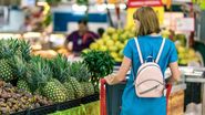 Românii, campioni la risipă! În timp ce unii o aruncă la gunoi, alții își cumpără mâncarea "pe caiet"! Economiștii atrag atenția: "Cumpătarea e considerată sărăcie" | EXCLUSIV