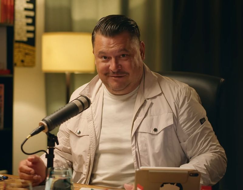 Mihai Bobonete, criticat de o angajată a unei benzinării
