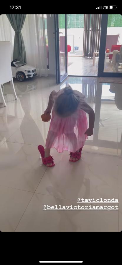 Ipostaza adorabilă &icirc;n care Gabriela Cristea a surprins-o pe fiica sa! Imaginea cu micuța e de pus &icirc;n ramă