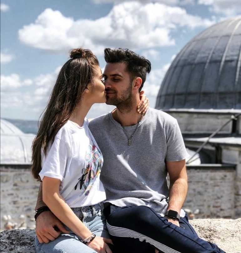 Theo Rose a vorbit despre nuntă! Ce a putut spune despre iubitul ei, Alex Leonte: „Să se gândească bine înainte”
