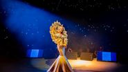 Elena Gheorghe a purtat o ținută de 10 kilograme la spectacolul de la Sala Palatului. Jurnaliștii au aflat cele mai fierbinți detalii din culise | EXCLUSIV