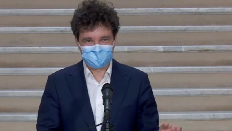 Nicușor Dan, tată pentru a doua oară! Iubita primarului Capitalei a născut