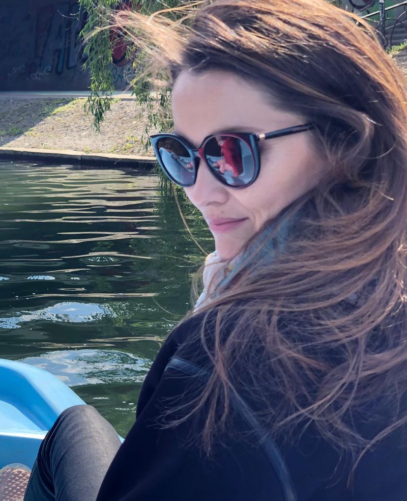 Adrian Nartea &icirc;și sărbătorește soția