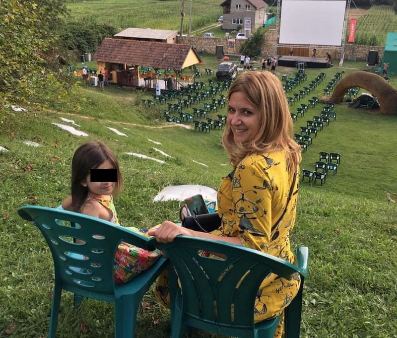 Amalia Enache își lasă fiica să se descurce singură