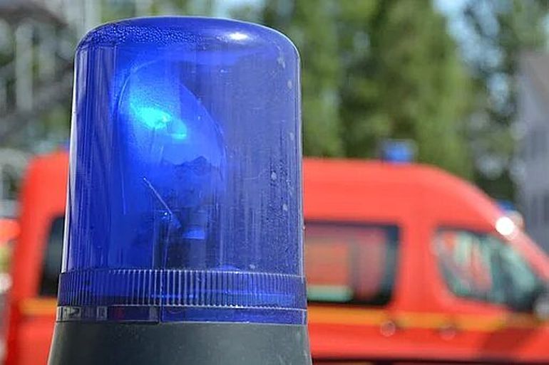 O copilă de trei ani a căzut de la etajul trei al unui bloc din Brașov! Care este starea minorei
