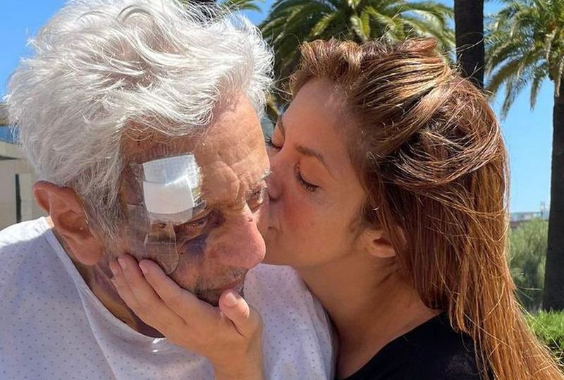 Shakira a ajuns de urgență pe mâinile medicilor după ce Pique a înșelat-o cu o tânără de 20 de ani. Declarațiile artistei: „A suferit o căzătură serioasă”