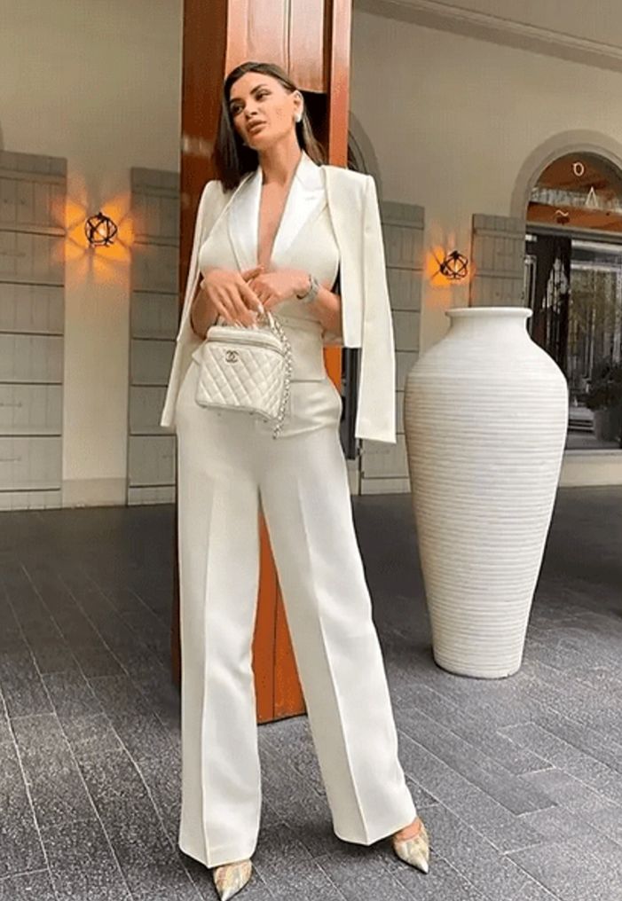 Monica și Ramona Gabor, ținute de zeci de mii de euro la o &icirc;nt&acirc;lnire de afaceri &icirc;n Monaco! Cele două surori au &icirc;ntors toate privirile