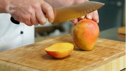Află câteva trucuri folositoare pentru tăierea fructelor exotice