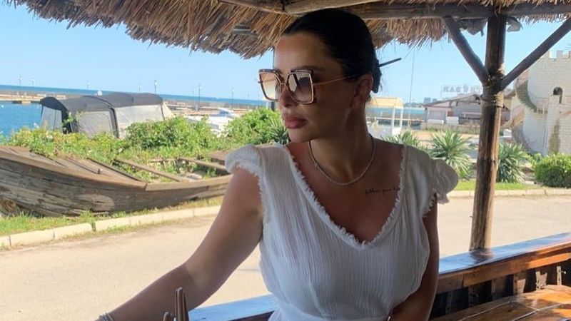 Unde zboară Brigitte Pastramă pentru haine de mii de euro