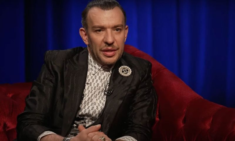 Stephan Pelger  Stephan Pelger, mărturii emoționante despre momentul în care a fost adoptat. „Mama mi-a spus că m-a luat dintr-un cămin unde de eram 11 copii într-un pat”