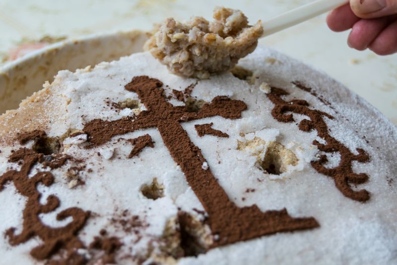 Moşii de vară 2022. Rugăciune pentru m&acirc;ntuirea sufletelor celor adormiți