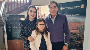 Oana Roman și fiica sa, întâlnire special cu Petre Roman