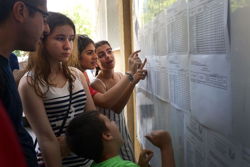 Subiecte Limba maternă Evaluare Națională 2022. Ce subiecte au picat la maghiară, germană, rromani, s&acirc;rbă, croată, italiană, ucraineană și slovacă.