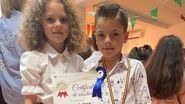 Mirela Vaida, imagini de colecție cu cei mici la serbarea de sfârșit de ani! Mesajul emoționant postat de prezentatoarea TV  „De la anul am doi școlari”