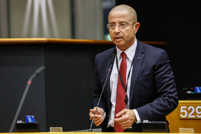 Un trai decent și acces universal la asistență medicală . Poate UE să &icirc;și ajute toți cetățenii s-o ducă mai bine