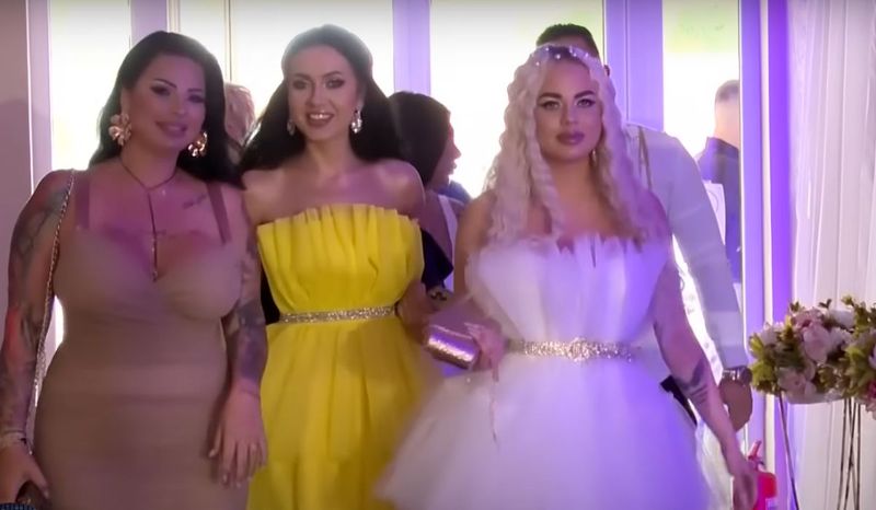 Fetele din casa Puterea Dragostei, mesaje pentru Manuela la botezul Ozanei. Ce i-au transmis și au dezvăluit Bianca Comănici și Berna: „Îmi doresc și eu o fetiță”