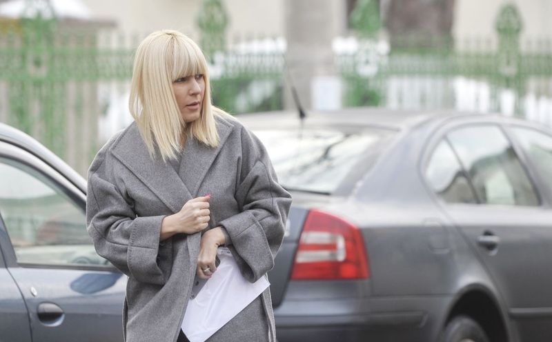 Elena Udrea Elena Udrea va fi extrădată joi, iar autoritățile române o vor prelua din Vama Ruse. Ce urmează pentru fostul ministru după ce ajunge în România | EXCLUSIV