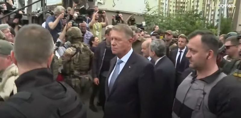Klaus Iohannis, vizită în Ucraina! A mers la Irpin și a rămas mască: „Nu există cuvinte pentru a descrie tragedia”