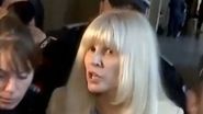 Elena Udrea a găsit rezolvarea tuturor blondelor! Cum a reușit fostul ministru să-și acopere rădăcinile crescute, după 2 luni de arest în Bulgaria | EXCLUSIV