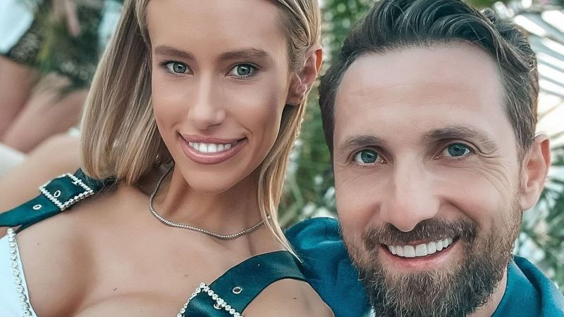 Dani Oțil și Gabriela Prisăcariu, un cuplu uitat de lume