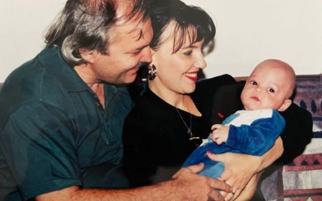 Marina Almășan i-a dedicat o carte lui Victor Socaciu