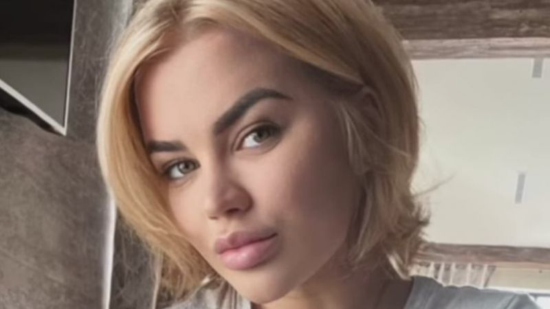 Carmen de la Sălciua și-a schimbat iar look-ul