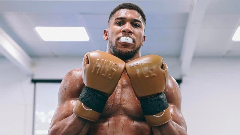 Poate Anthony Joshua să rec&acirc;știge supremația &icirc;n revanșa anului din box Britanicul &icirc;l scoate pe Usyk din armată pentru confruntarea din Arabia Saudită
