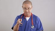 (NU E GATA) „E cod roșu de epuizare termică”! Medicul Tudor Ciuhodaru spune cum ne protejăm de caniculă și ce nu e bine să mâncăm atunci când temperaturile sunt ridicate  | EXCLUSIV 