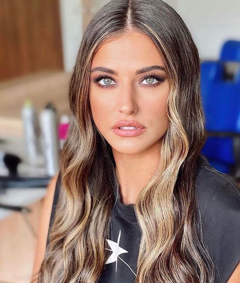 Primul job al vedetelor. Cum și-au c&acirc;știgat celebritățile de la noi primii bani