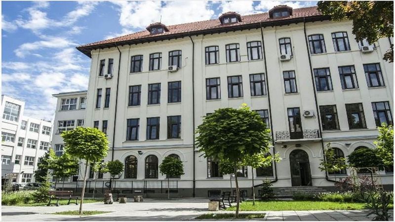 Cu ce medie de admitere se intră la Colegiul Național 