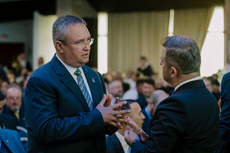 Jocurile de noroc, alcoolul și tutunul, viciile luate la țintă de Guvern. Ce planuri are coaliția pentru impozitarea lor