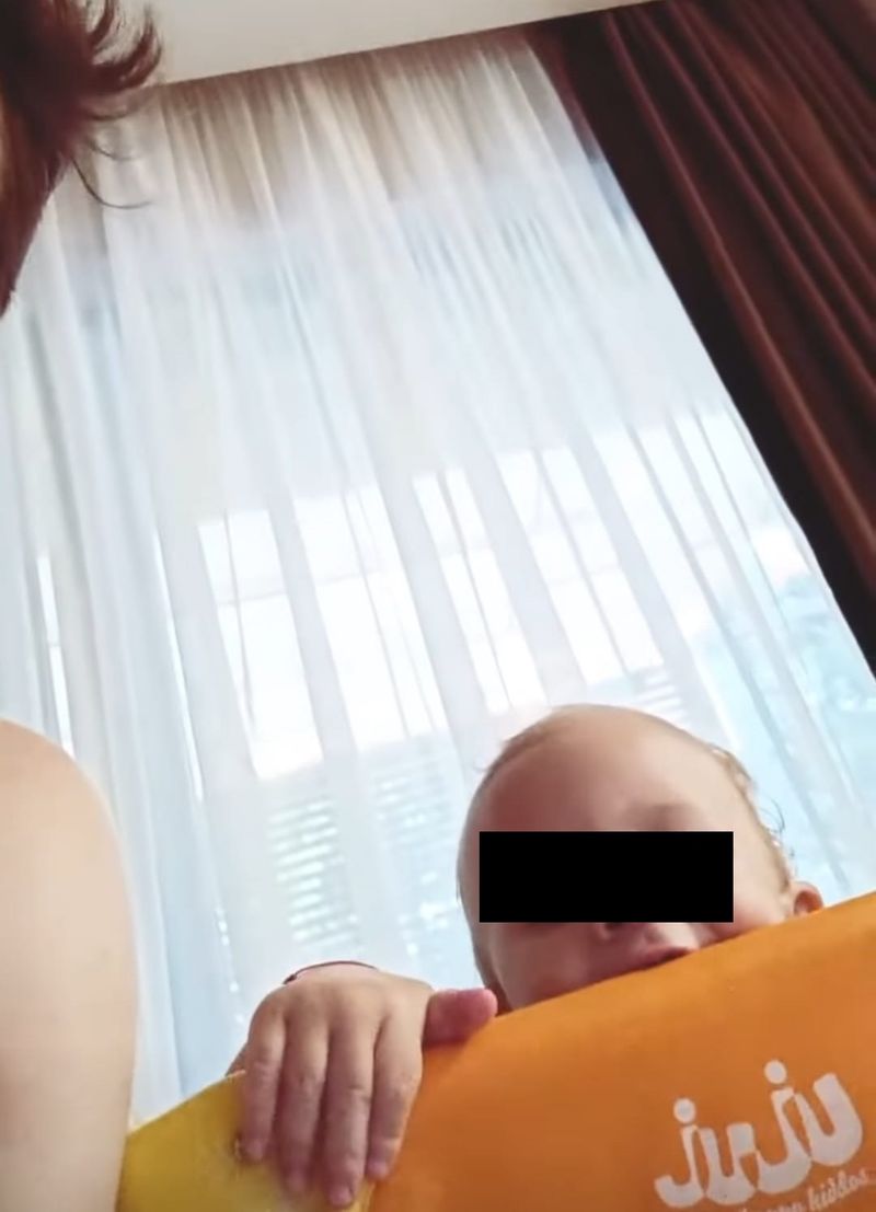 Tiago, fiul lui Dani Oțil și al Gabrielei Prisăcariu Dani Oțil și Gabriela Prisăcariu copil