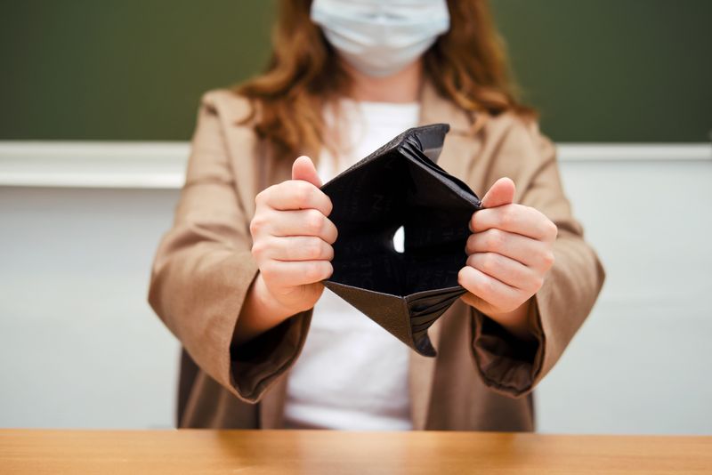 profesor debutant, salariu profesor debutant,