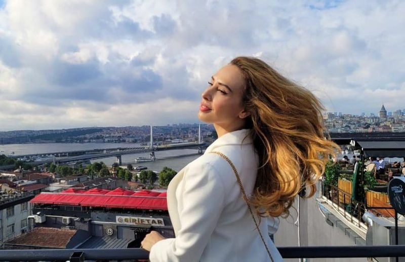 Iulia Vântur și Salman Khan relație