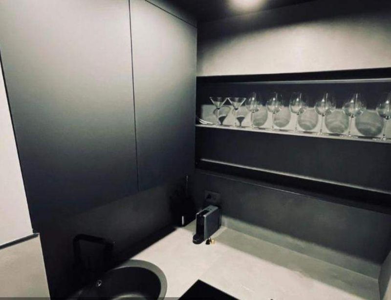 dorian popa, garsoniera dorian popa, dorian popa inchiriaza garsoniera