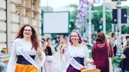 primul cuplu gay casatorit in romania, georgiana si evie, cuplu gay casatorie