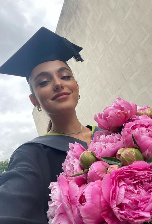Alexia Eram vrea să îi calce pe urme mamei sale?! Părerea tinerei despre un proiect în televiziune: „Îmi place să fiu în lumina reflectoarelor”