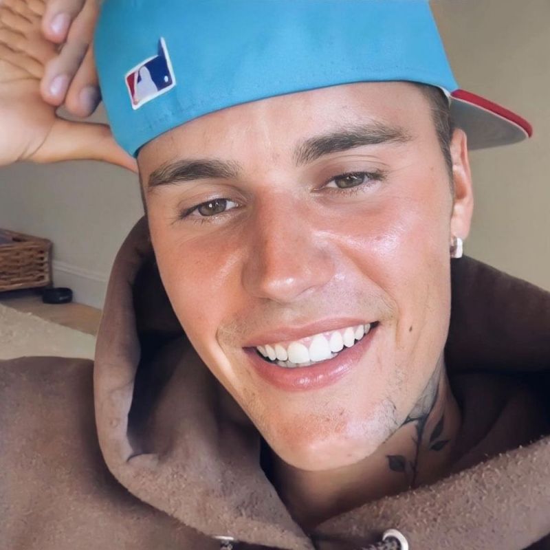 justin bieber revine pe scena