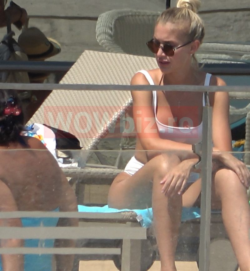 Ioana Marcu, surprinsă la mare  ioana marcu